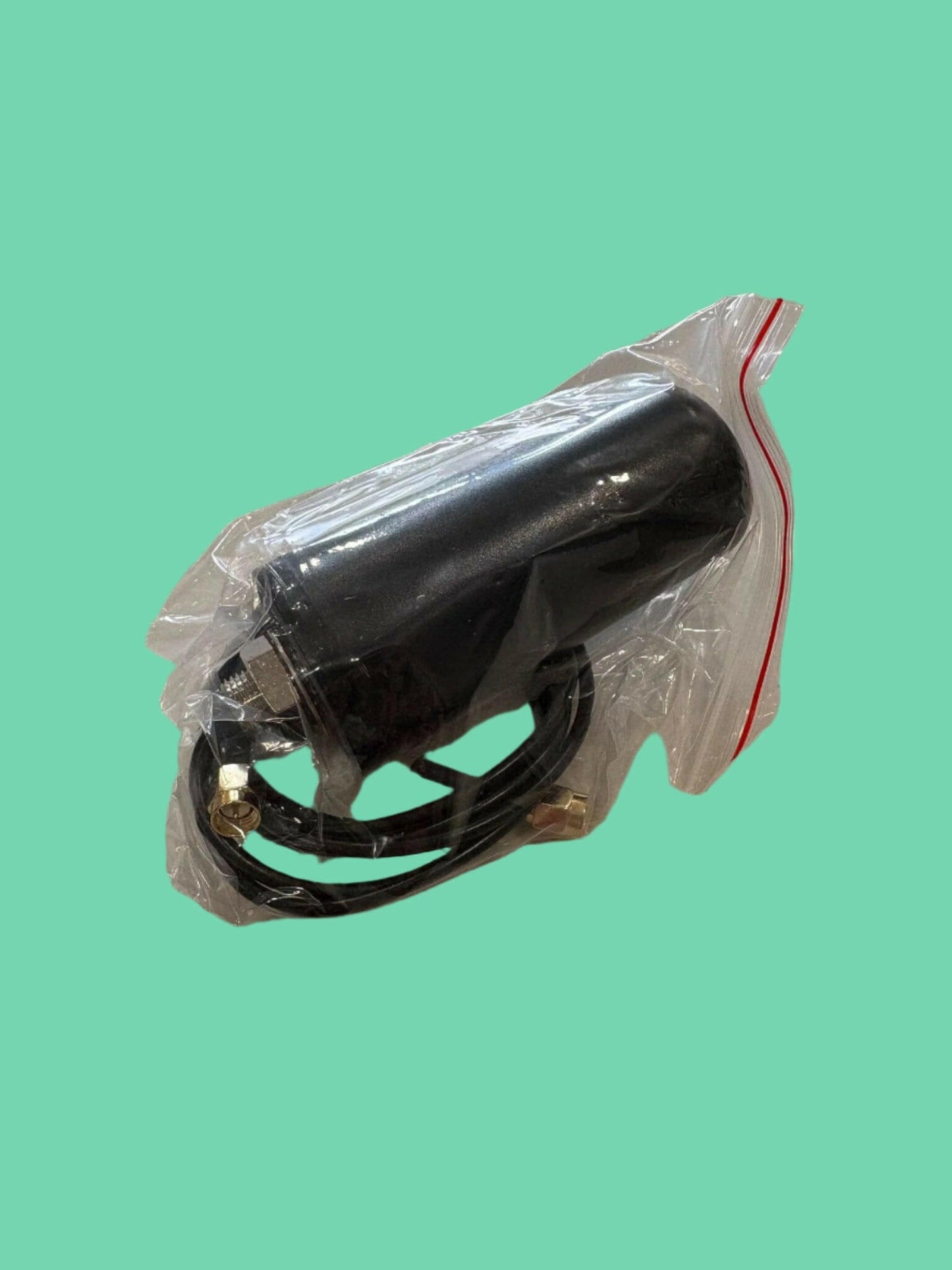 Omni circular high gain antenna used to boost signal for wireless modem and card reader
