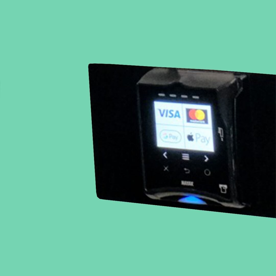 NAYAX VPOS Touch display featuring Visa, Mastercard, Apple Pay, and Google Pay icons.